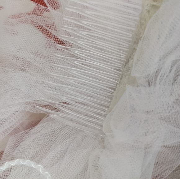 Wedding veil beaded band with comb - Picture 3 of 4